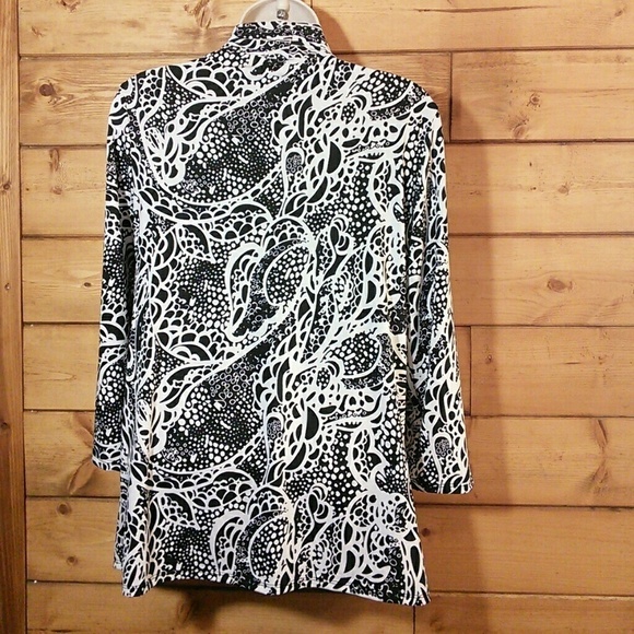 Notations | 3/4 Buckle Detail Layered Look Top S - Picture 2 of 4